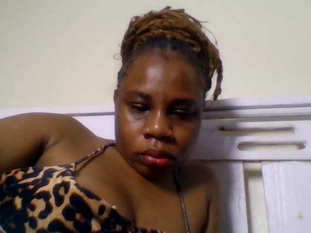 Ebonitah live cam preview