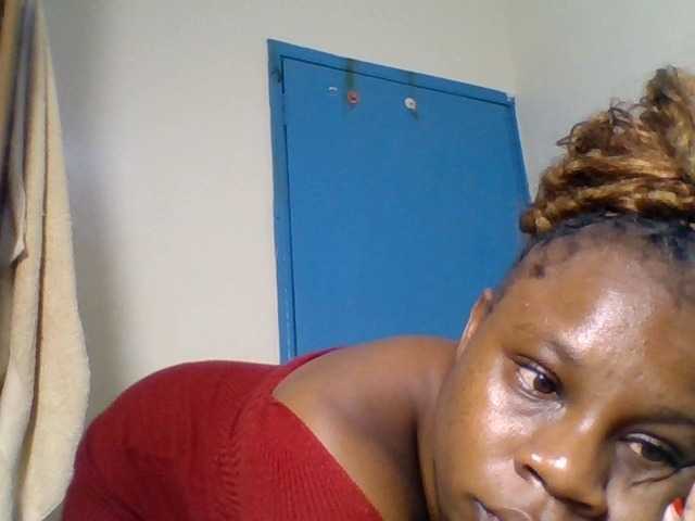 Ebonitah live cam on BongaCams