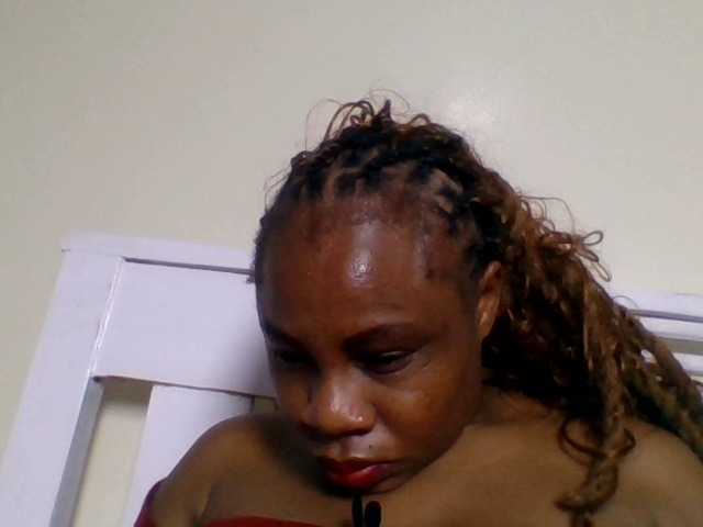 Ebonitah live cam on BongaCams