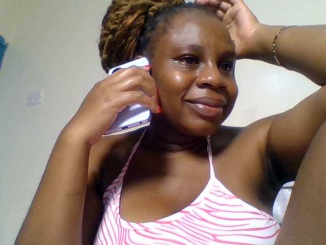 Ebonitah live cam on BongaCams