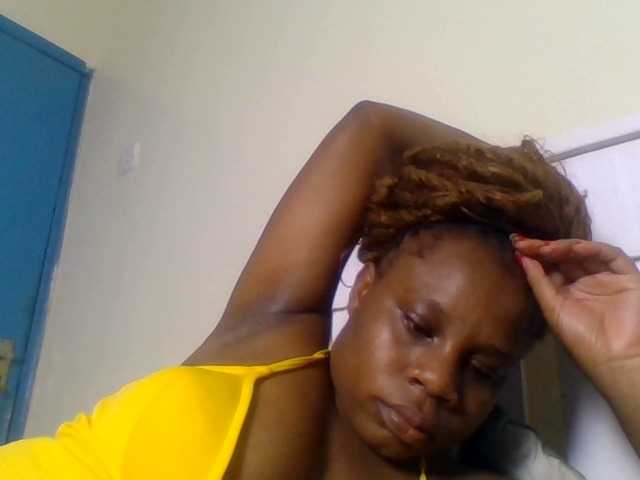 Ebonitah live cam on BongaCams