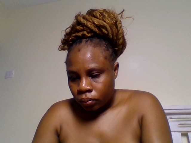 Ebonitah live cam on BongaCams