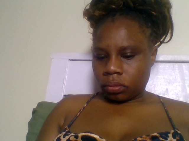 Ebonitah live cam on BongaCams