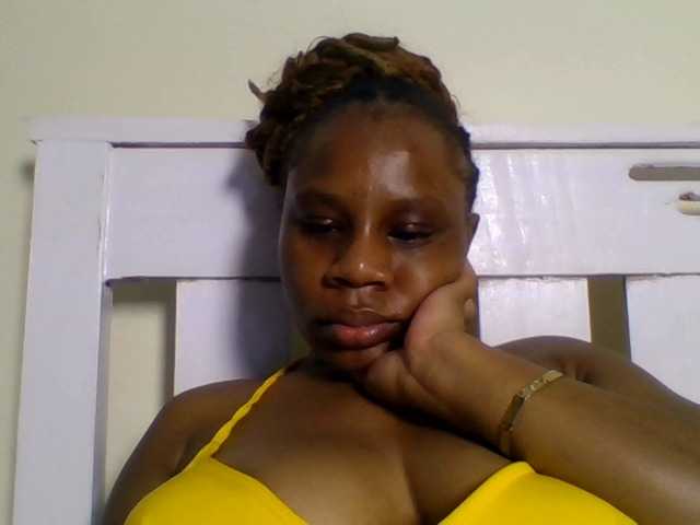 Ebonitah live cam on BongaCams