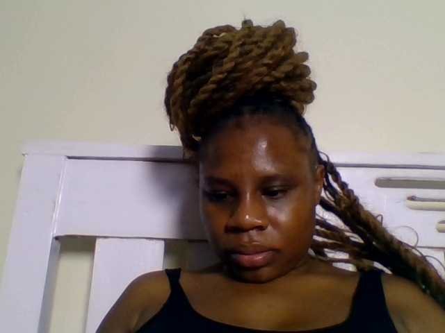 Ebonitah live cam on BongaCams
