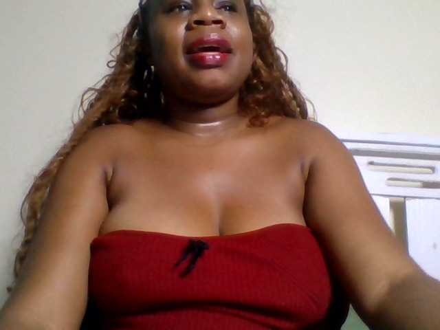 Ebonitah live cam preview