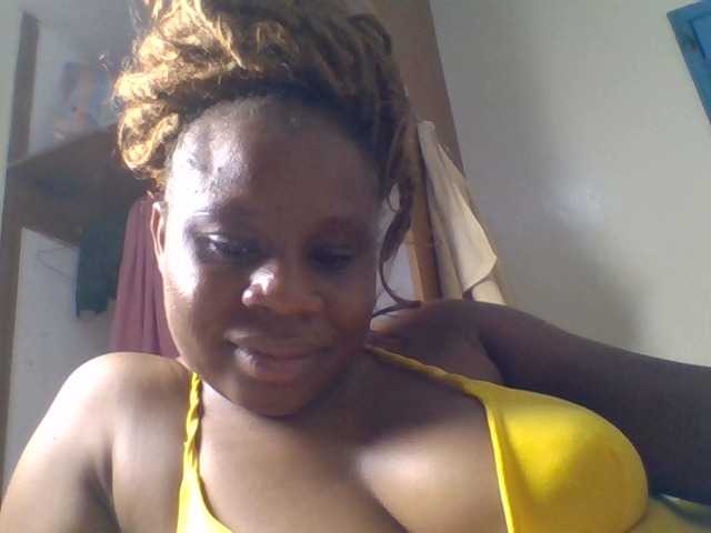 Ebonitah live cam preview