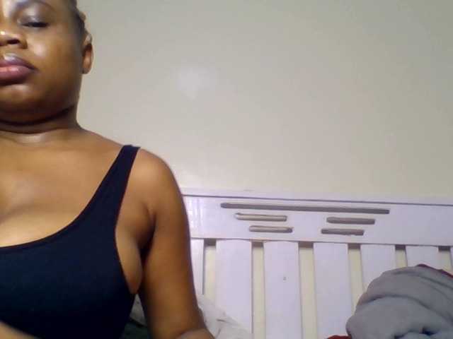 Ebonitah live cam on BongaCams