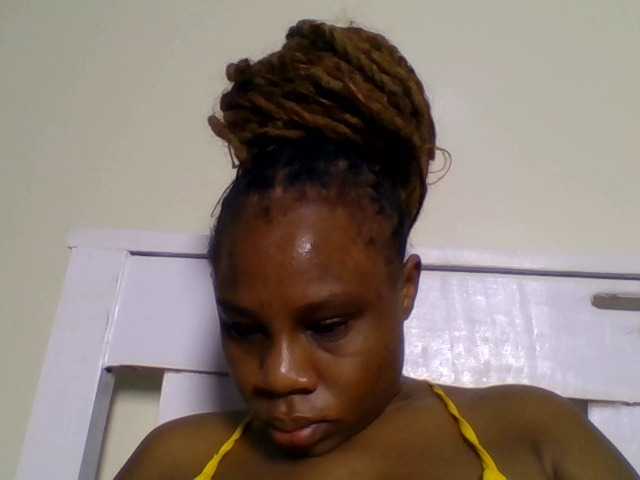 Ebonitah live cam on BongaCams
