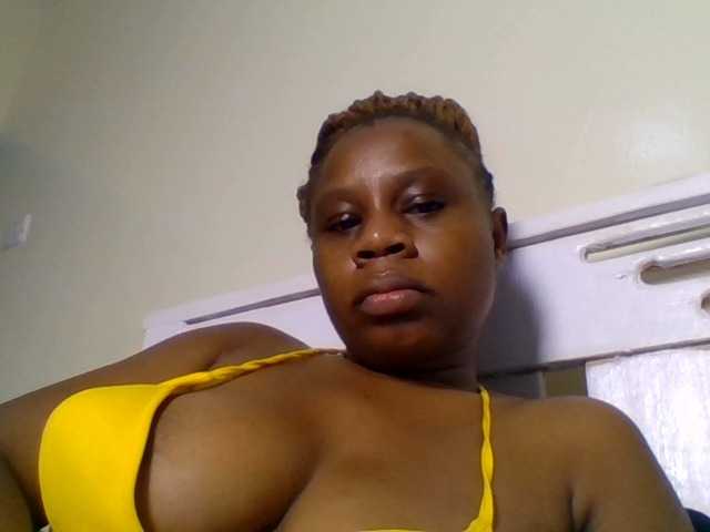 Ebonitah live cam on BongaCams