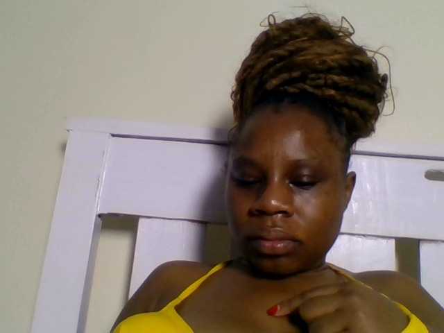 Ebonitah live cam preview