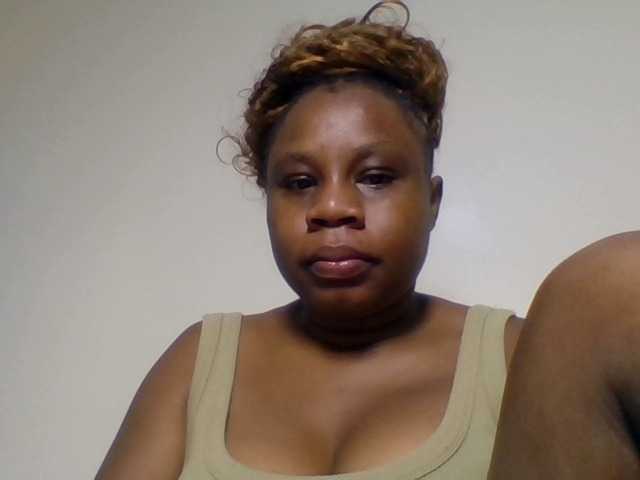Ebonitah live cam preview