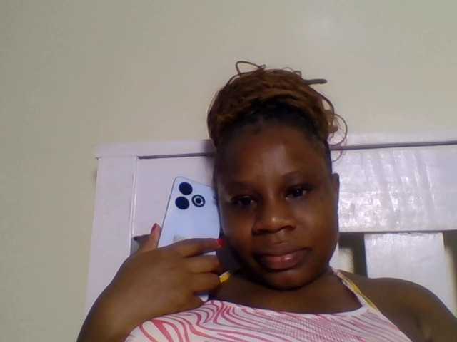 Ebonitah live cam preview