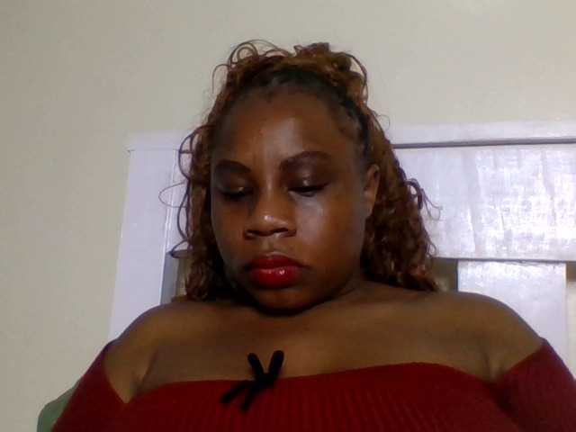 Ebonitah live cam preview