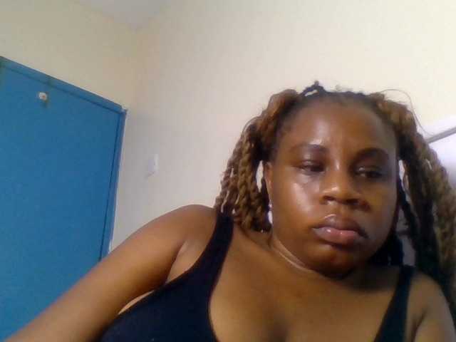 Ebonitah live cam on BongaCams