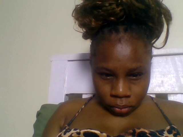 Ebonitah live cam on BongaCams
