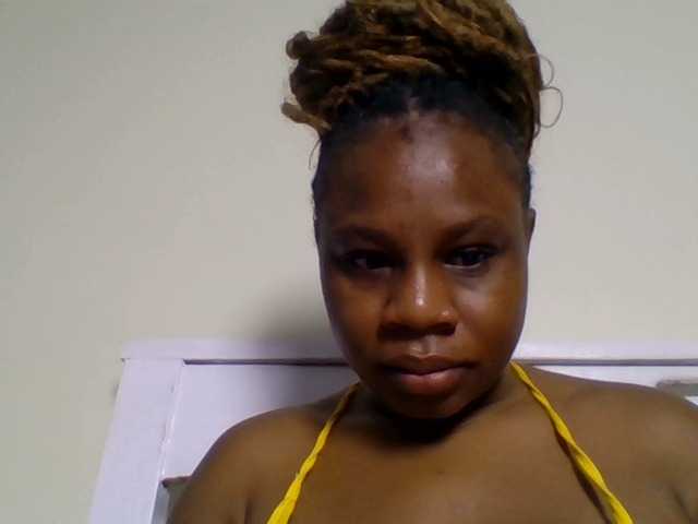 Ebonitah live cam on BongaCams