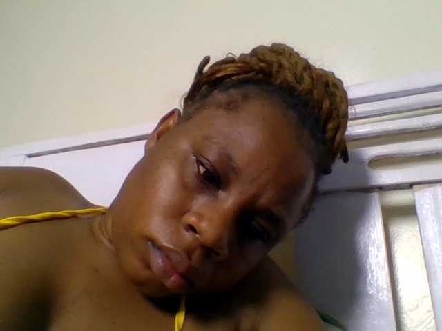 Ebonitah live cam on BongaCams