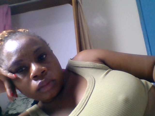 Ebonitah live cam on BongaCams