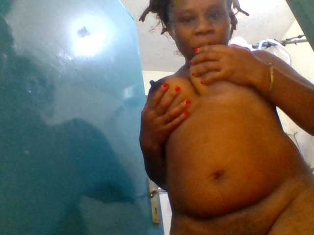 Ebonitah, live now on BongaCams