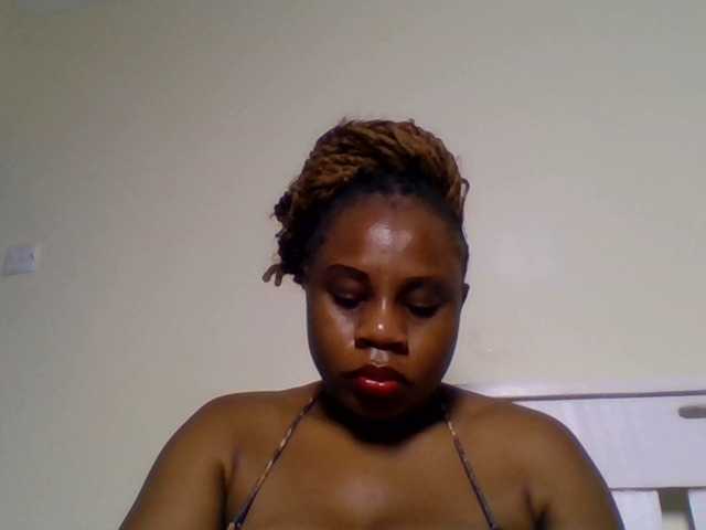Ebonitah live cam on BongaCams