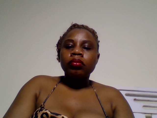 Ebonitah live cam on BongaCams