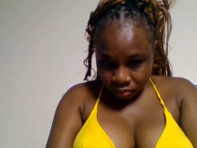 Ebonitah live cam preview