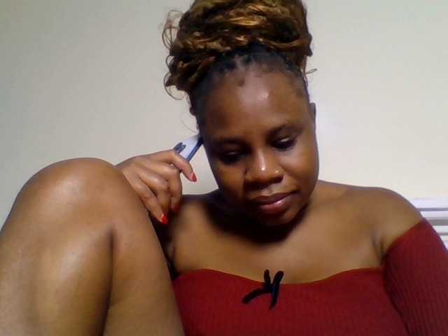 Ebonitah live cam on BongaCams