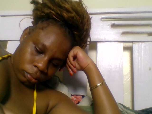 Ebonitah live cam on BongaCams