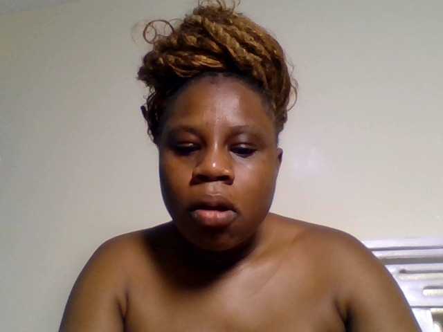 Ebonitah live cam on BongaCams
