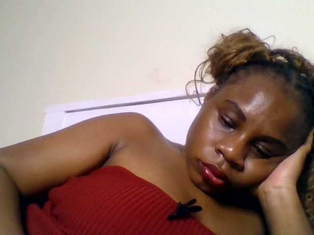 Ebonitah live cam on BongaCams