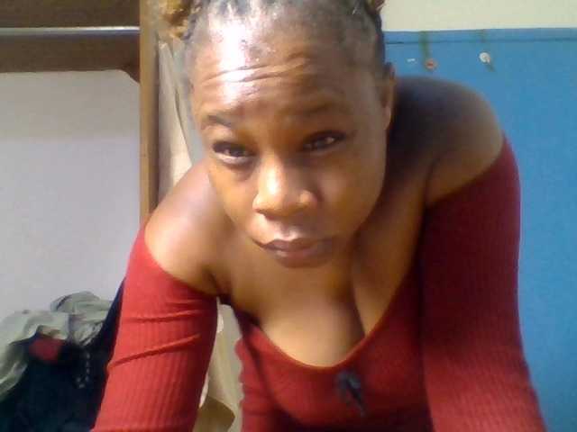 Ebonitah, live now on BongaCams