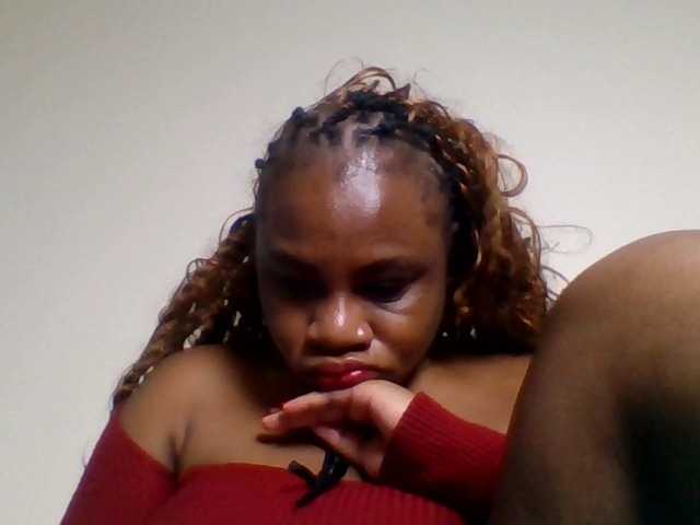 Ebonitah live cam on BongaCams