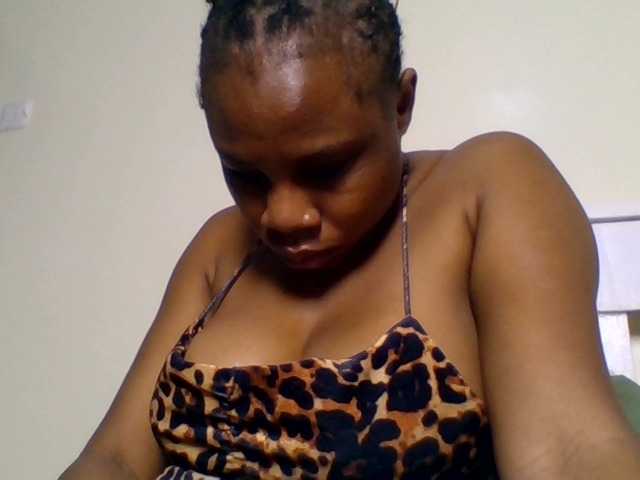 Ebonitah live cam on BongaCams