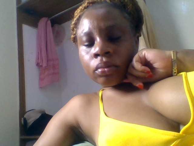 Ebonitah live cam on BongaCams