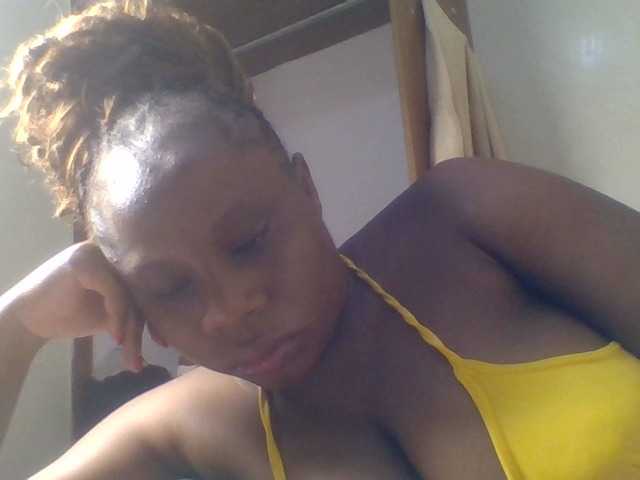 Ebonitah live cam preview