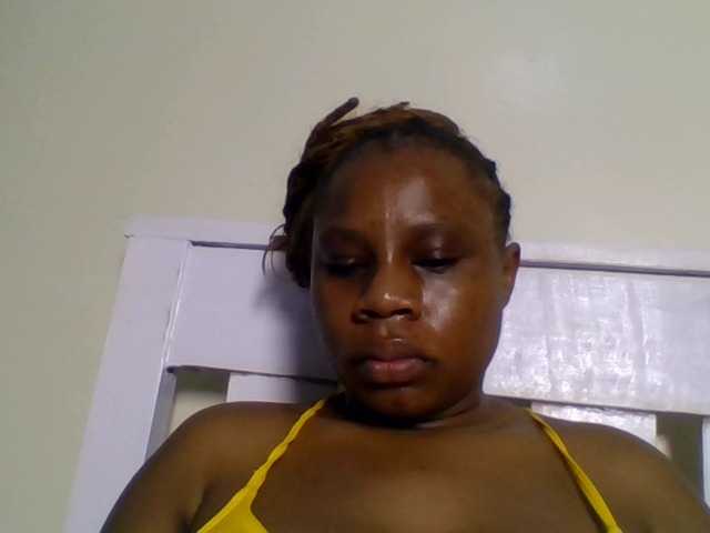 Ebonitah live cam on BongaCams