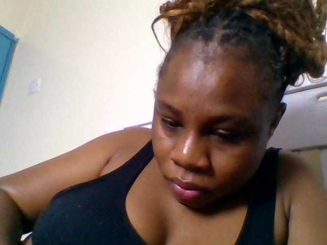 Ebonitah live cam on BongaCams