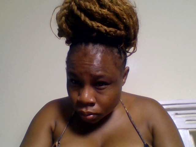 Ebonitah live cam preview