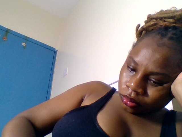 Ebonitah live cam on BongaCams