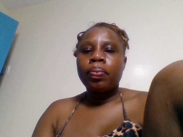 Ebonitah live cam on BongaCams