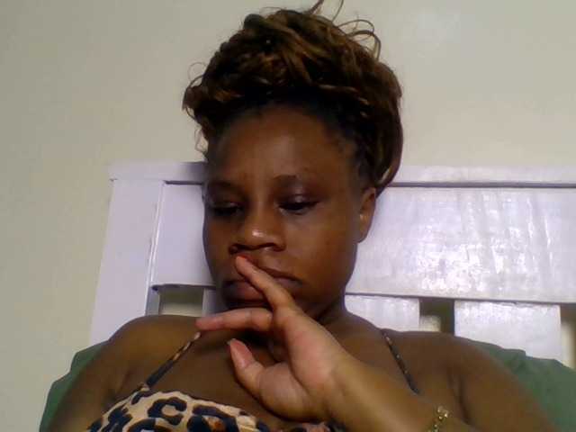Ebonitah live cam on BongaCams