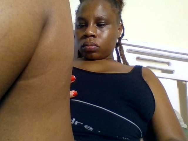 Ebonitah live cam on BongaCams
