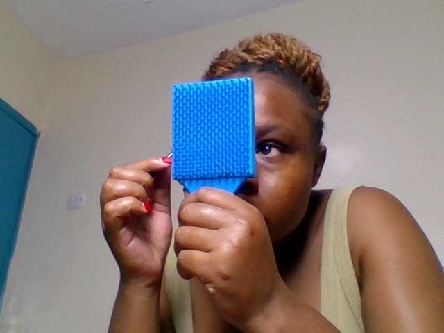Ebonitah live cam on BongaCams