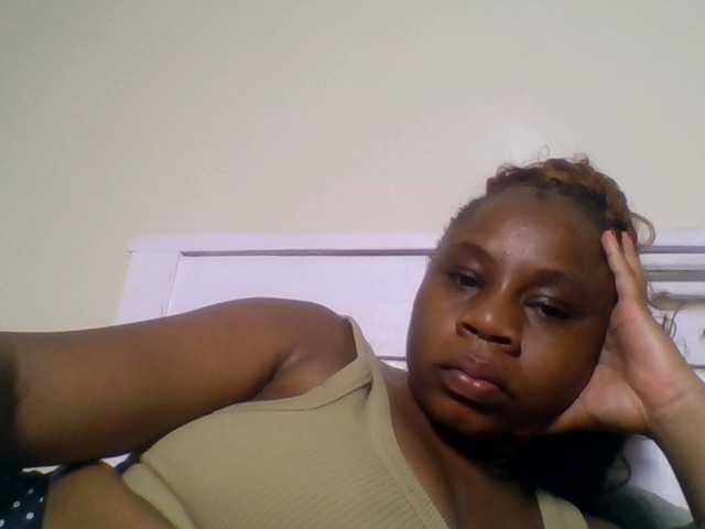 Ebonitah live cam preview