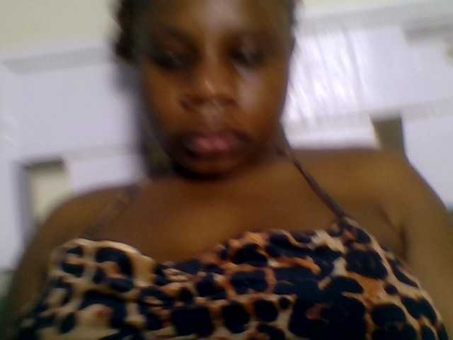 Ebonitah live cam on BongaCams