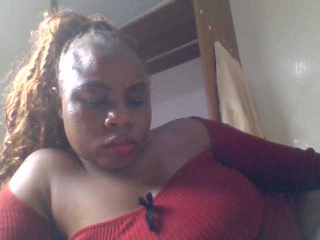 Ebonitah live cam on BongaCams
