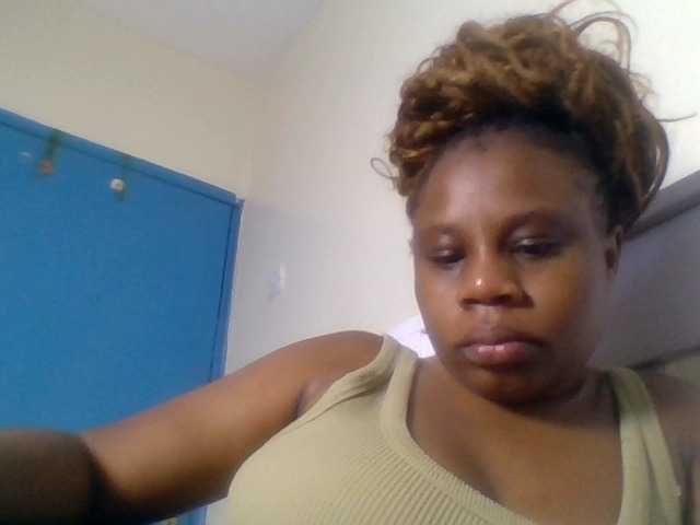 Ebonitah live cam preview