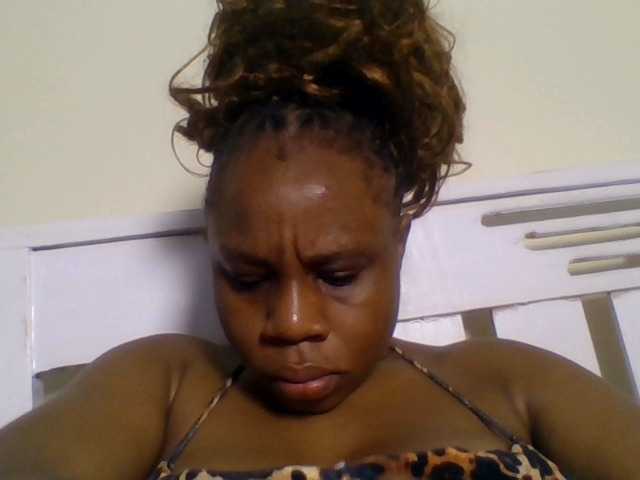 Ebonitah live cam on BongaCams