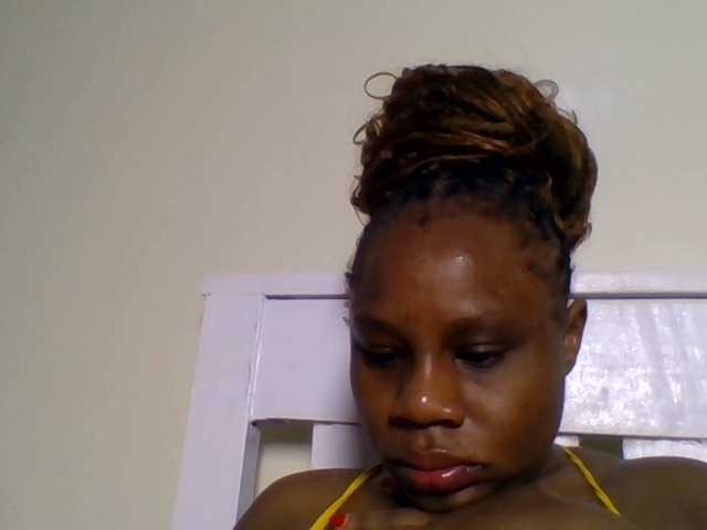 Ebonitah live cam on BongaCams